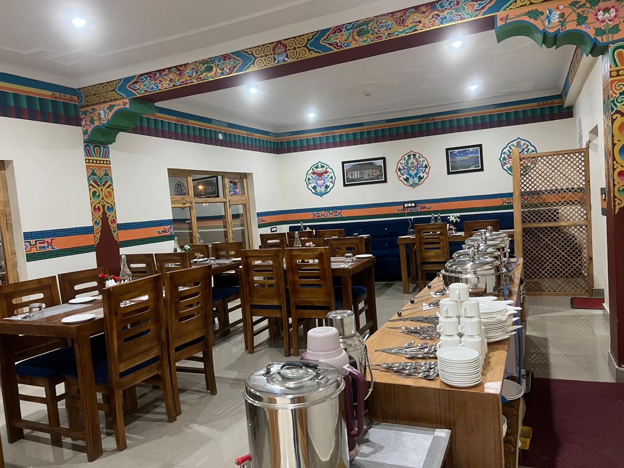 The Nangsay Hotel Leh Bagian luar foto