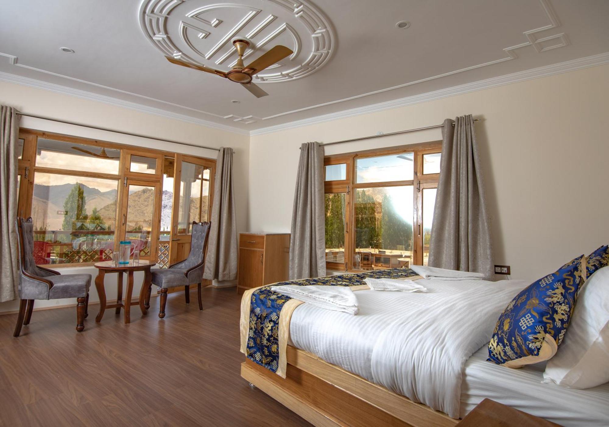 The Nangsay Hotel Leh Bagian luar foto