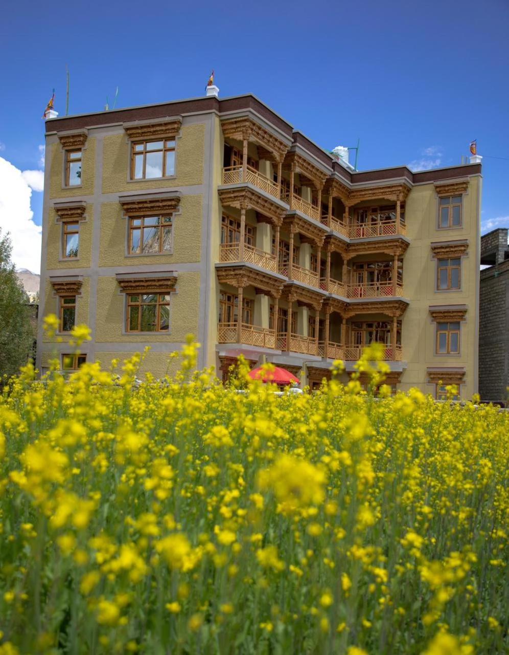 The Nangsay Hotel Leh Bagian luar foto